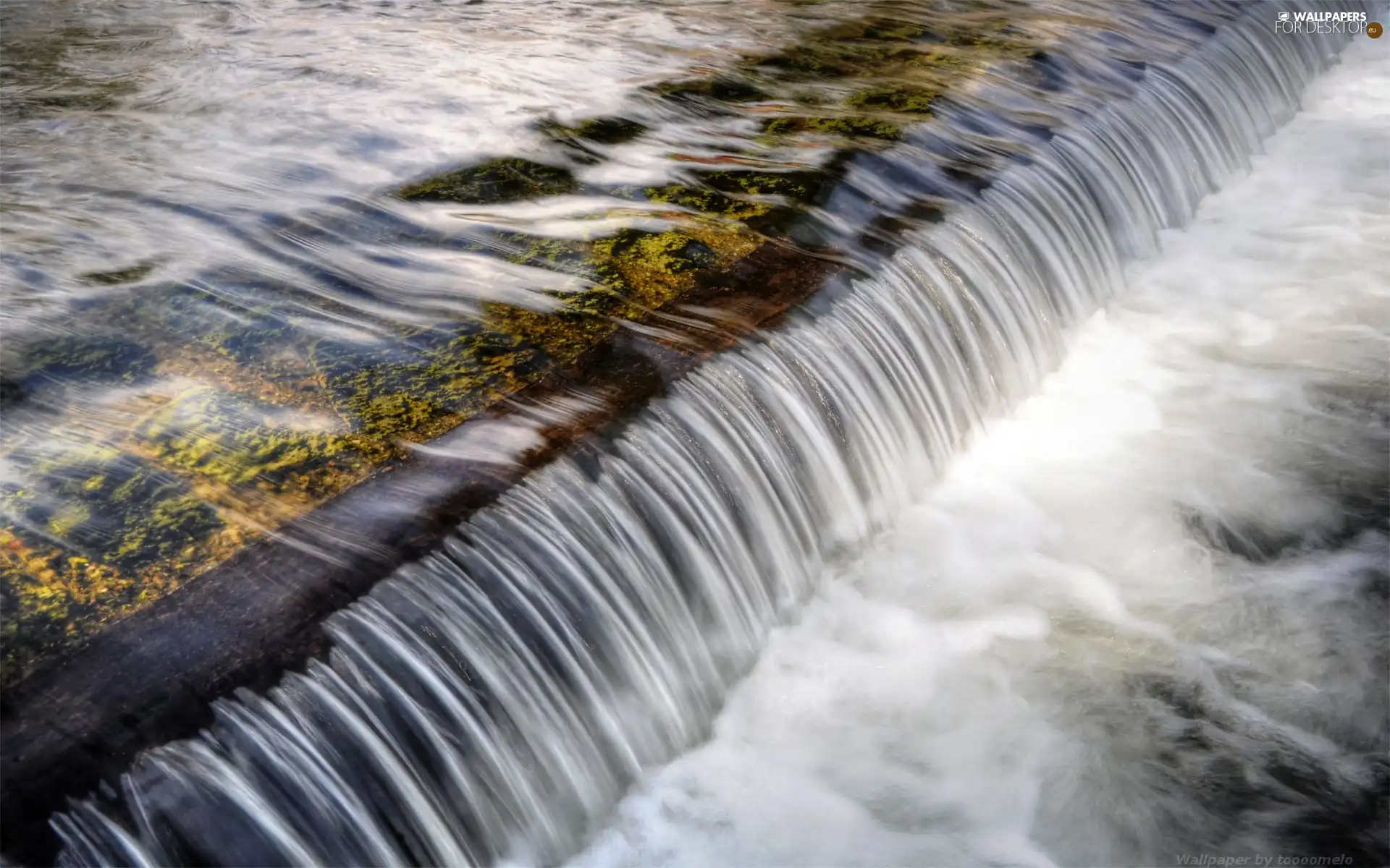 The River Lomnica, waterfall