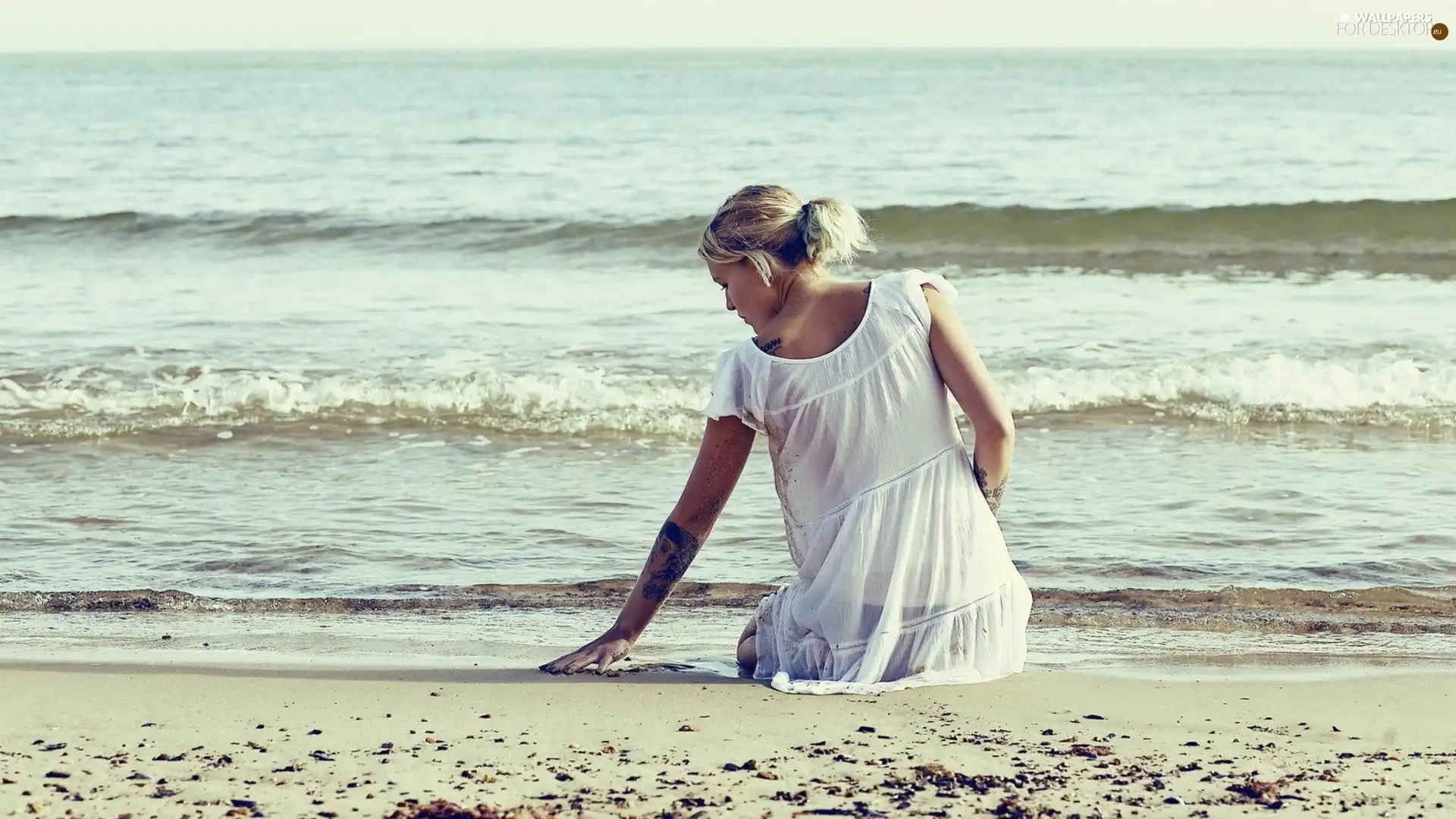 Beaches, sea, Waves, Women