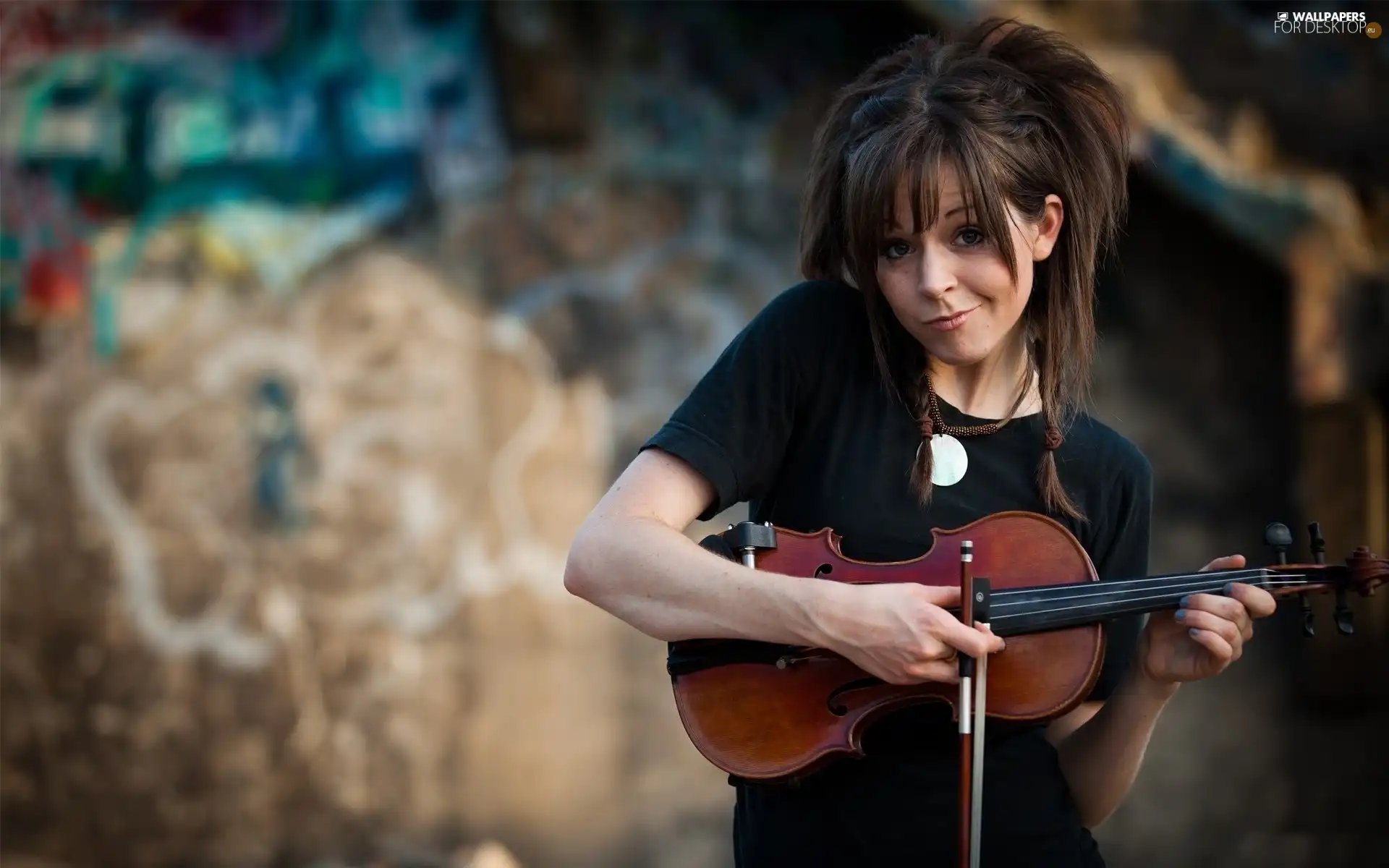 Violinist, lindsey stirling, young