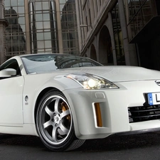 White, Nissan 350Z