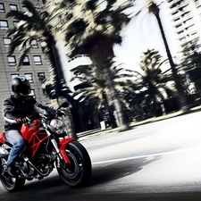 Ducati, Monster 695