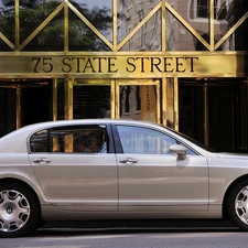 Bentley Continental Flying Spur, side