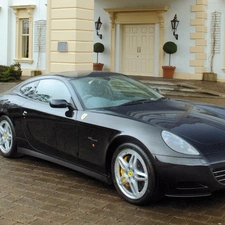 Ferrari 612, Rain