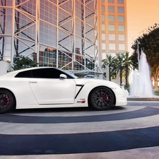 Nissan, high-rise, fountain, GTR