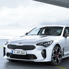 Kia Stinger GT, Front