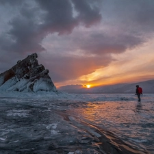 Rocks, Siberia, frozen, Great Sunsets, Baikal Lake, Russia, Elenka Island, Human, clouds, winter
