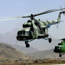 carrying, Mi-17, Helicopter