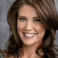 smiling, Sarah Lancaster