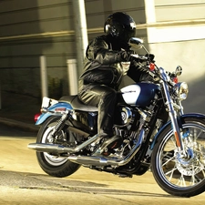 Harley Davidson Sportster XL1200C, Motorcyclist