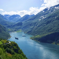 woods, Fiord Geirangerfjorden, viewes, vessels, Mountains, trees, Norway