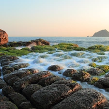 Stones, sea