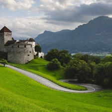 Mountains, Vaduz, trees, Liechtenstein, Castle, Way, viewes