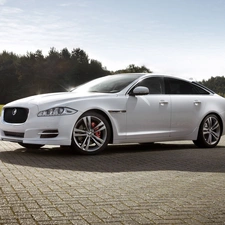 Jaguar XJ Sport